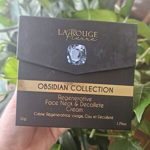 La Rouge Pierre Obsidian Collection Face Cream